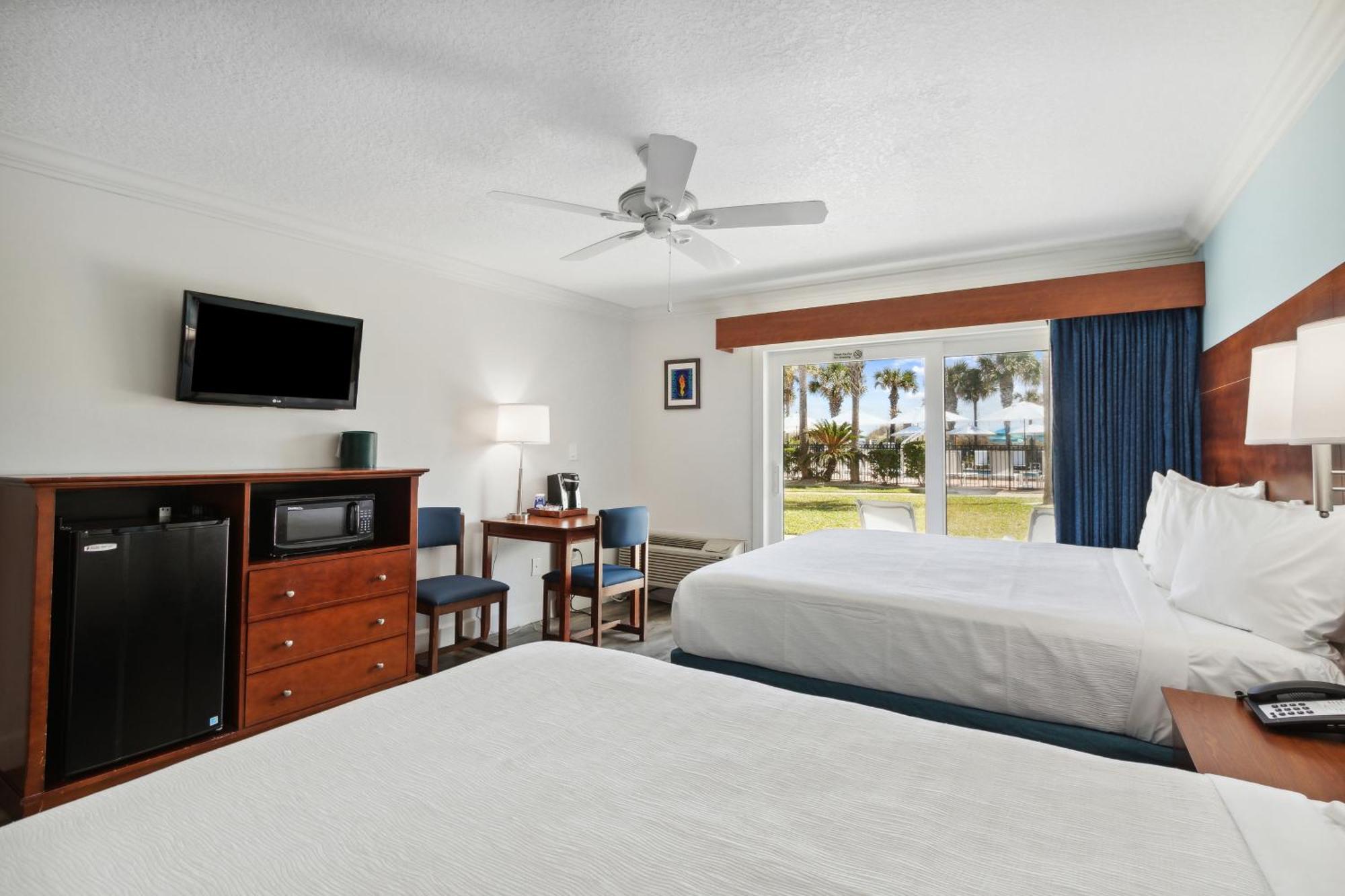 Seahorse Oceanfront Inn Neptune Beach Exterior photo