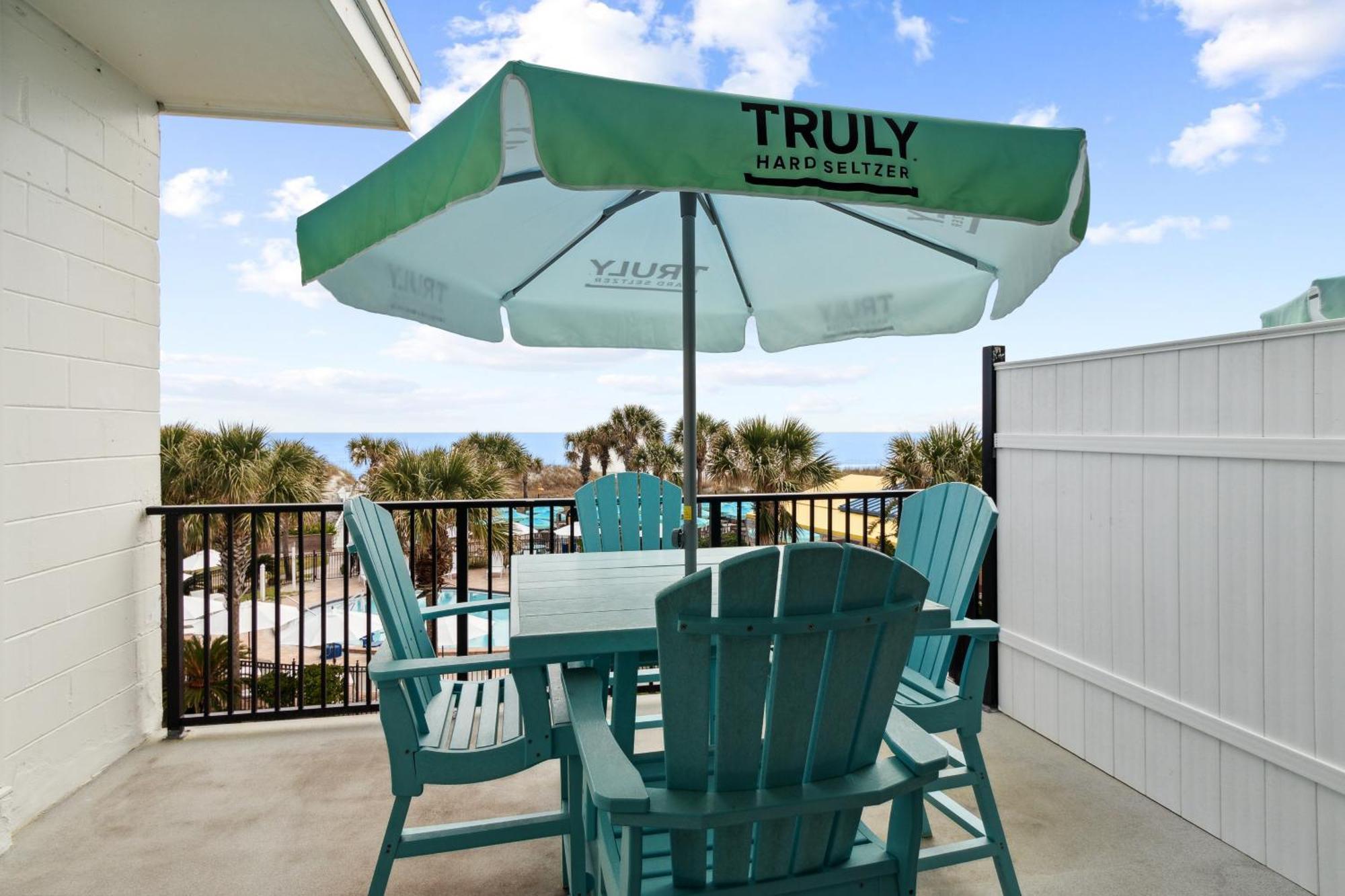 Seahorse Oceanfront Inn Neptune Beach Exterior photo