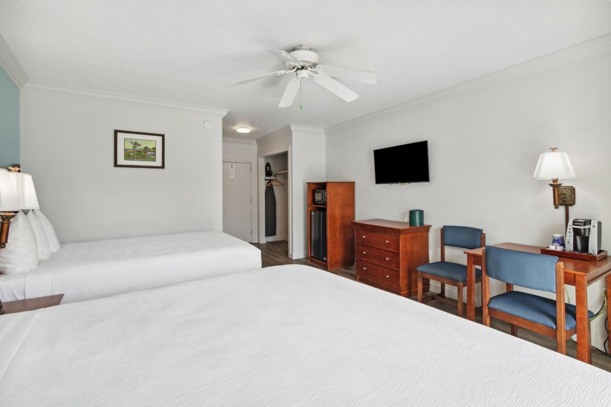 Seahorse Oceanfront Inn Neptune Beach Exterior photo