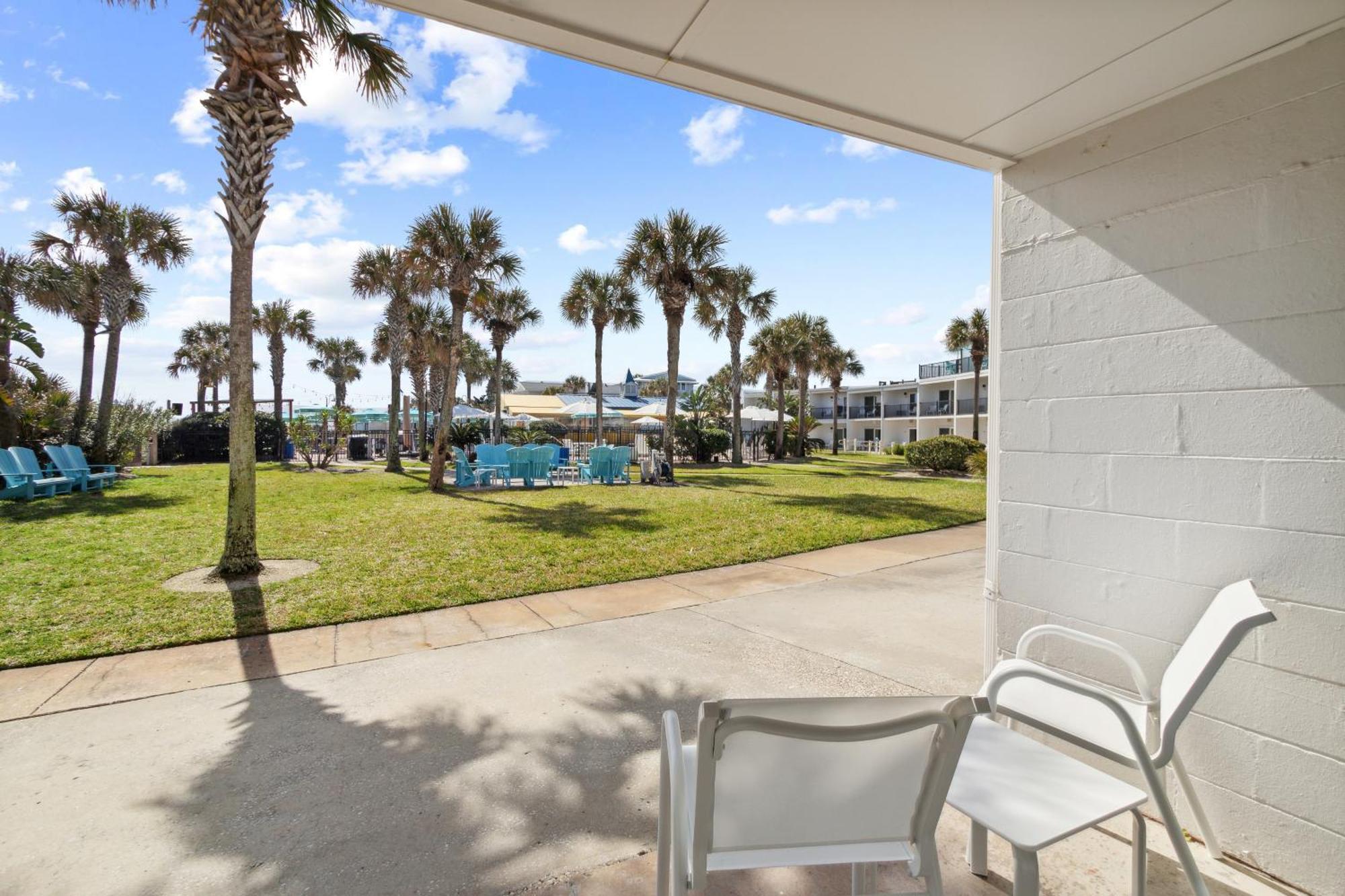 Seahorse Oceanfront Inn Neptune Beach Exterior photo