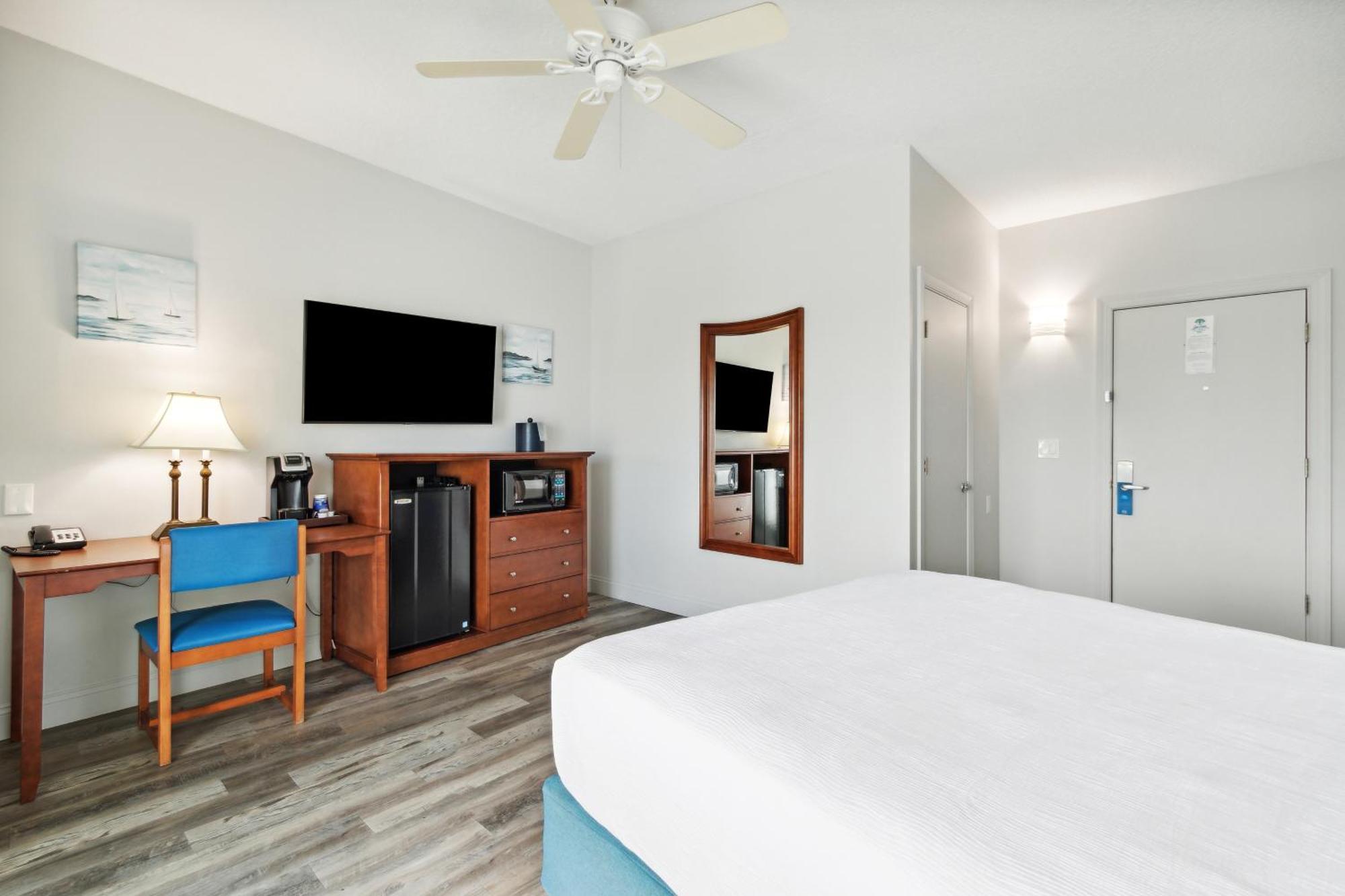 Seahorse Oceanfront Inn Neptune Beach Exterior photo