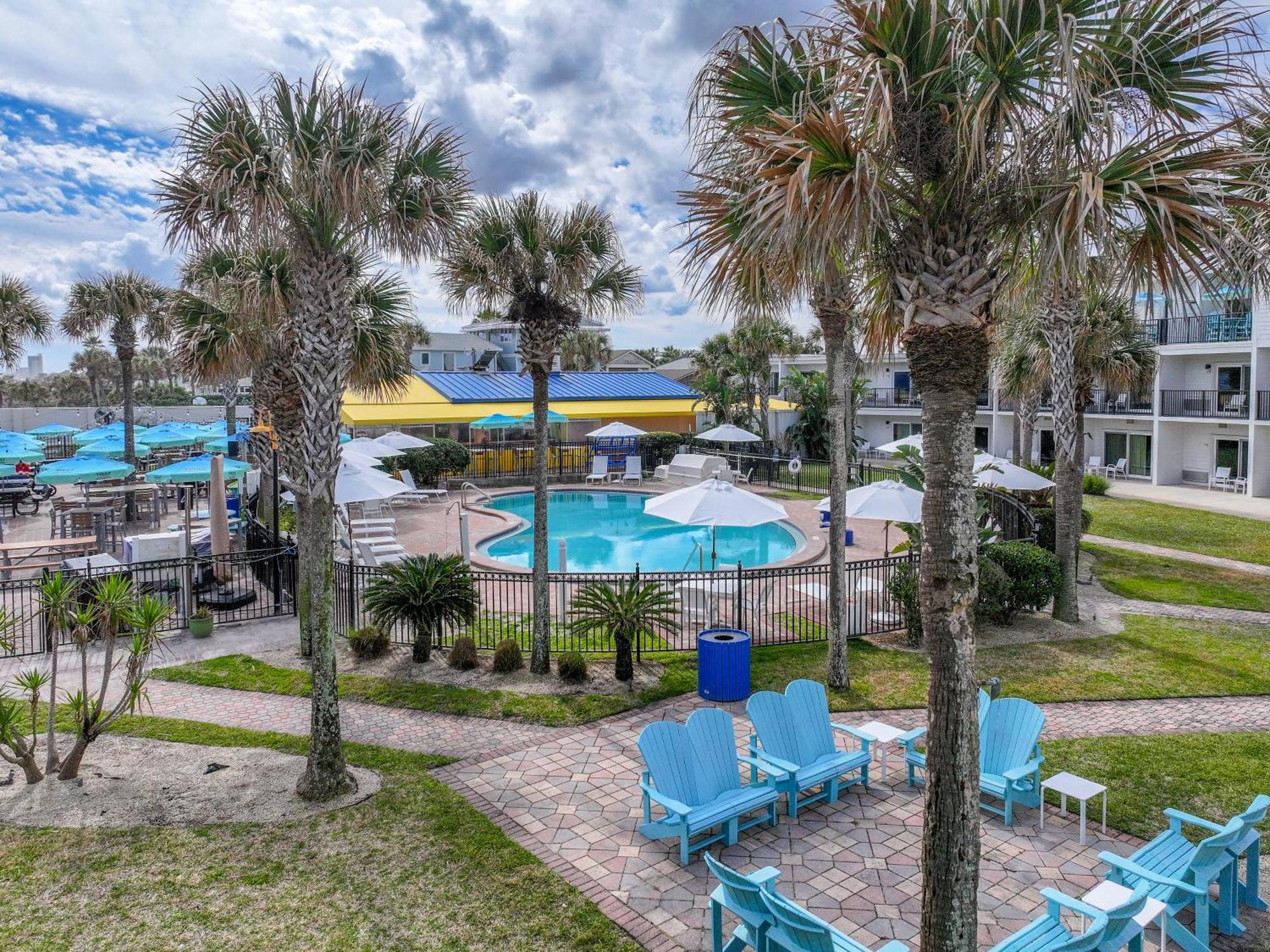 Seahorse Oceanfront Inn Neptune Beach Exterior photo