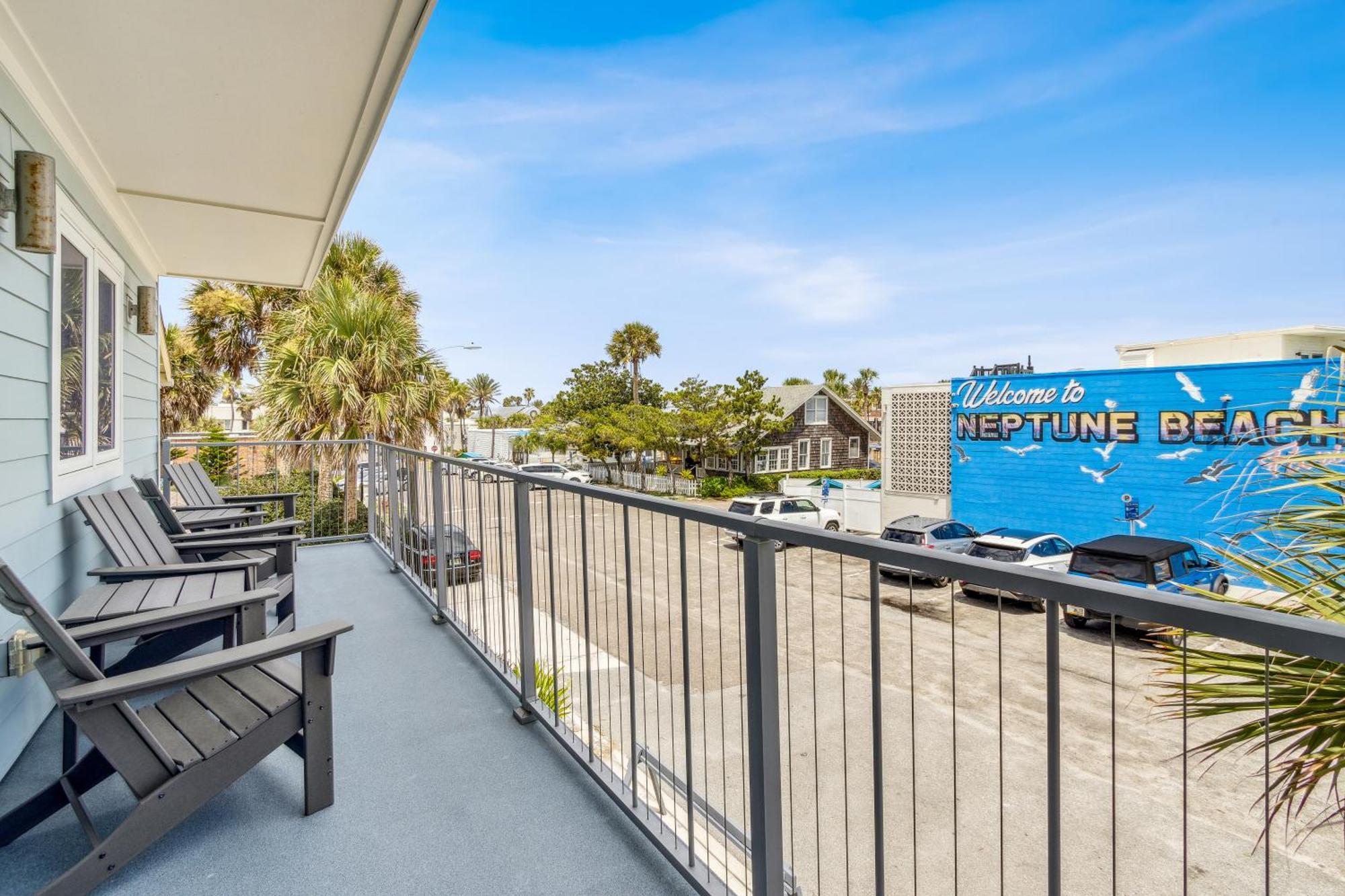 Seahorse Oceanfront Inn Neptune Beach Exterior photo